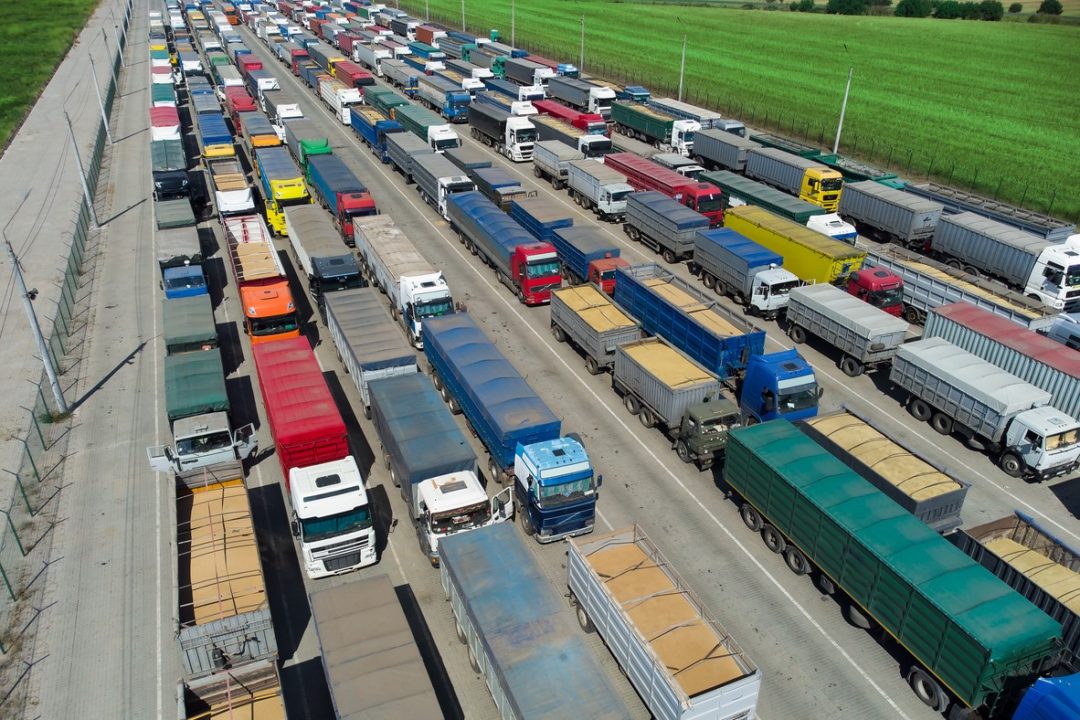 2023 年のトラック積載量と物品輸送の見通し
